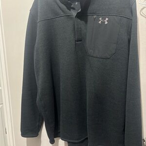 Under Armour Men’s Black Athletic Pullover